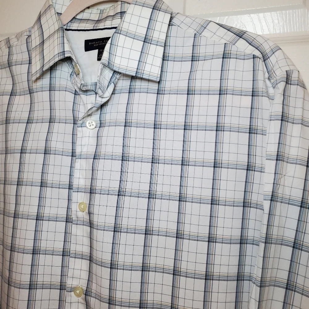 Banana Republic Men's Medium Non-Iron Classic Fit Shirt Long Sleeve 100% Cotton